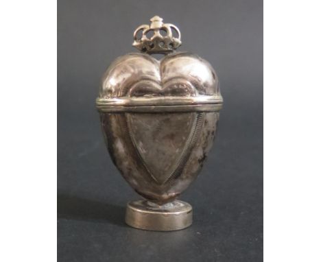 An Early Unmarked Silver Heart Shaped Hinged Box with crown finial, 6.5cm high, 29.3g 