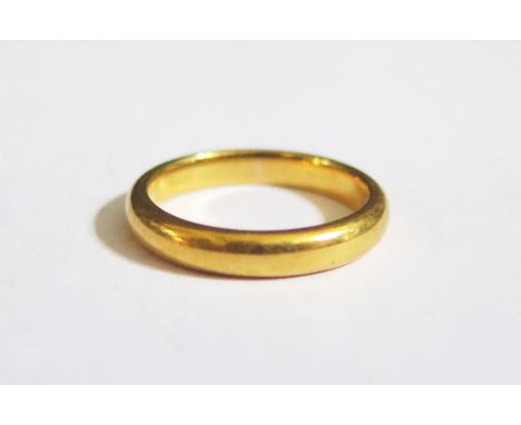 A 22ct Gold Wedding Band, size K, 5g 