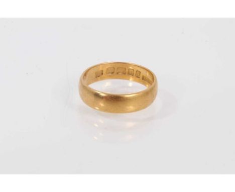 22ct gold wedding ring, London 1959. Size approximately J.Weighs approximately 3.5 grams.