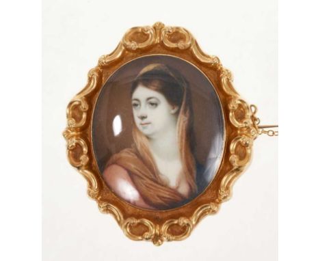 Good quality 19th century portrait miniature of a lady, in gold brooch mount with scroll border, 55mm x 49mm.  APHA Ref: 6NS1