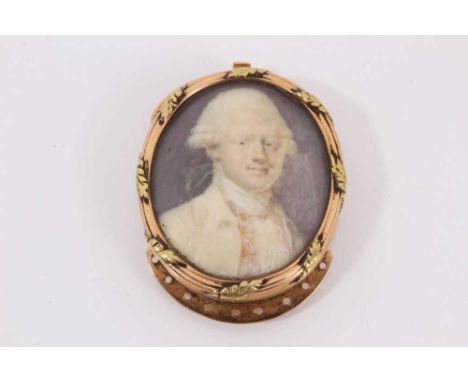 18th century oval portrait miniature on ivory of a gentleman, in two-colour gold mount with clasp fittings and continental ha