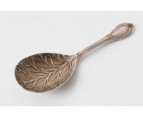 Edwardian silver caddy spoon, with bowl in the form of a leaf, (Sheffield 1902), maker James Dixon &amp; Sons, 10.8cm in leng