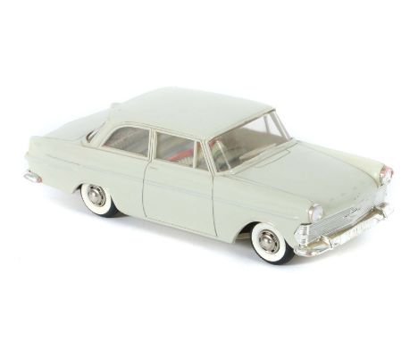 ModellautoGama, 460, Opel Olympia Rekord P 2, Kunststoff, beige, Friktionsantrieb, L: 21 cm; part Altersspuren, Antrieb schwa