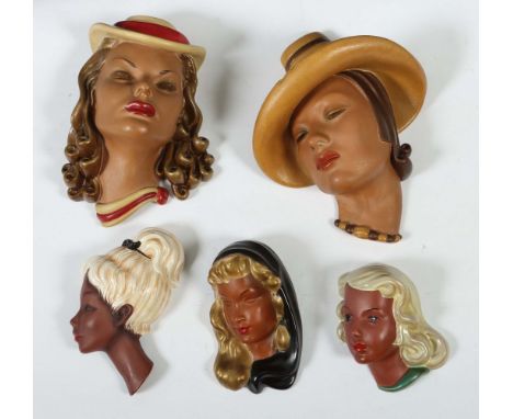 5 Wandmasken2x Ian Douglas, England, 1x Goldscheider, Wien, 1x Porzellanfabrik Cortendorf, Julius Griesbach, Coburg-Cortendor