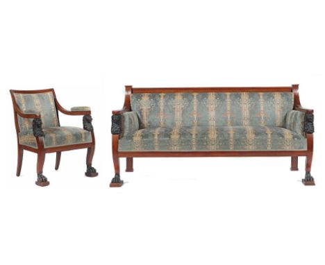 Empire-Sofa mit Armlehnstuhlum 1820, Mahagoni, Sofa und Sessel jeweils mit ebonisierten Tatzenfüßen auf Plinthen und ebonisie