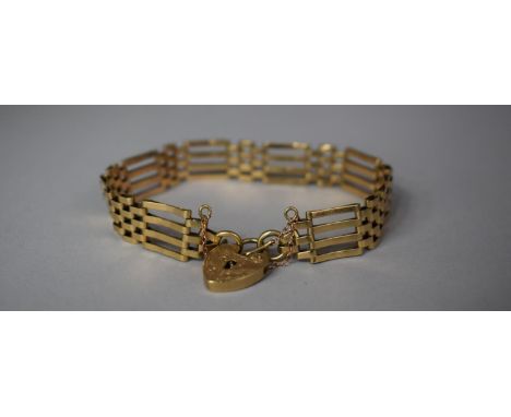 A 9ct Yellow Gold Gate Bracelet, 16.8g 