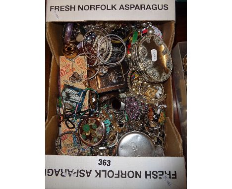 Vintage wrist watches, pill boxes and costume jewellery