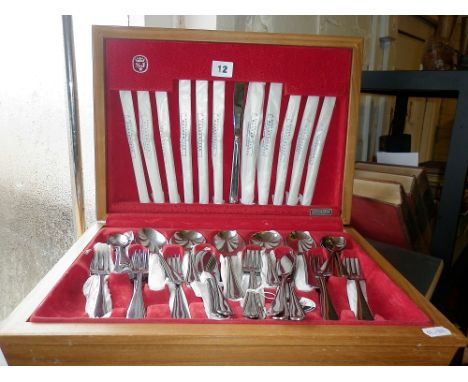 Vintage canteen of 'Savoy' stainless steel cutlery by Spear and Jackson