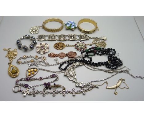 Vintage costume jewellery including Miracle and Celtic 