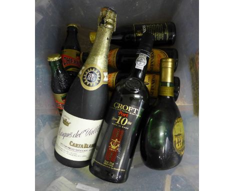 Various bottles of Guinness, Port and sparkling wine 