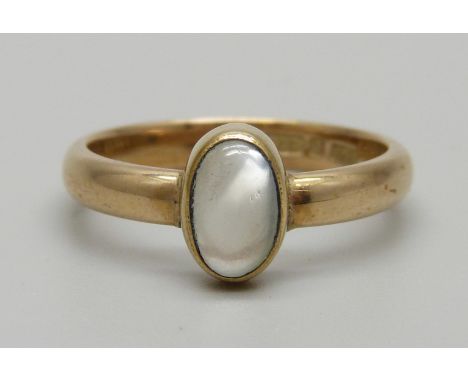 A vintage 9ct gold and moonstone ring, Birmingham 1935, 3.7g, R 