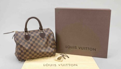 Made a visit to the LV store to trick out my Damier Ebene Maida