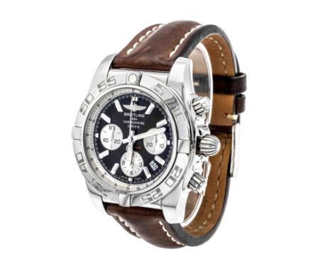 Breitling Chronomat 44, Herrenuhr, Automatik, Chronograph, Chronometer, Ref. AB0110, aus 2011, Stahlgehäuse poliert, braunes 