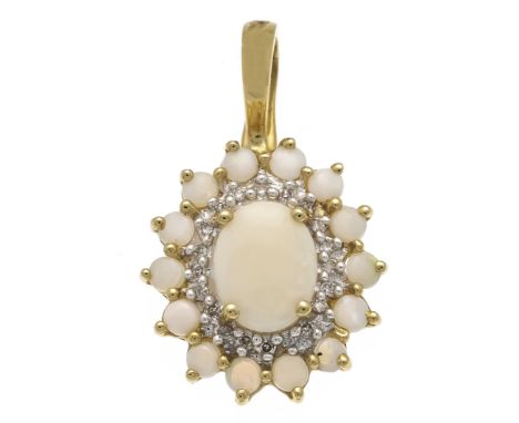 Opal-Diamant-Clipanhänger GG 585/000 mit einem ovalen und 14 runden Milchopal-Cabochons 9 x 7 und 2,2 mm sowie 20 Achtkant-Di