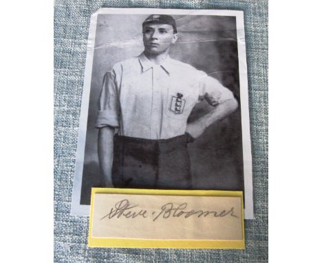 DERBY COUNTY - ORIGINAL STEVE BLOOMER AUTOGRAPH&nbsp;
A Steve Bloomer Derby County Autograph laid down on card and a picture 