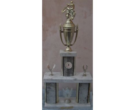 &nbsp;SPEEDWAY - LARGE TROPHY POSSIBLY BELLE VUE
Beel Vue sticker attached.  