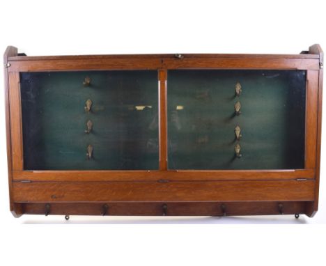 Good Quality Edwardian Light Oak Wall Mounted Glazed Display Case Built to take Four Guns, green felt lined and fitted with 4