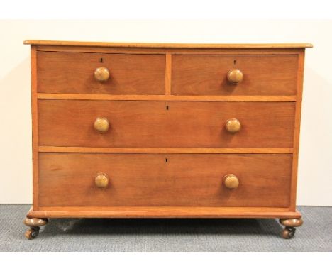 A Victorian light mahogany 4 drawer chest, 107cm x 49cm x 76cm