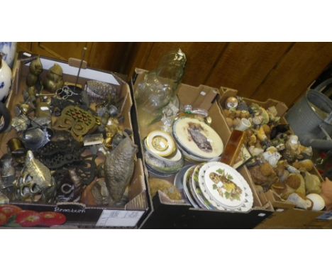 A large quantity of ceramic owls, metal owls and owl decorated items