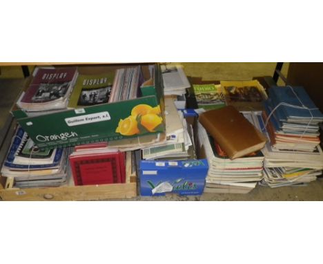 A quantity of vintage auction catalogues, Studio Magazine, Display Magazine and other similar items