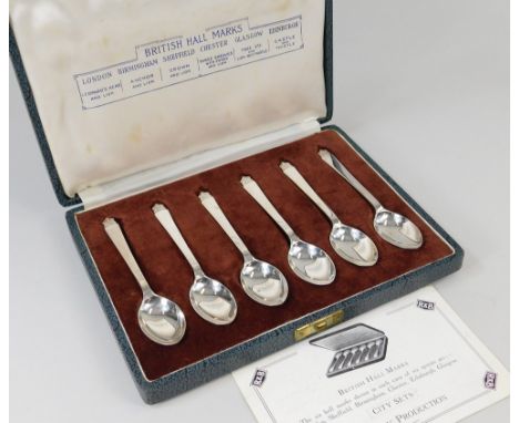 SILVER SPOONS.A set of six British City hallmarked spoons, in fitted case, with leaflet, by Roberts & Belk.