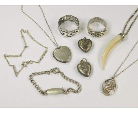 SILVER JEWELLERY. Three heart shaped silver lockets, a gentleman's silver knot work ring etc.