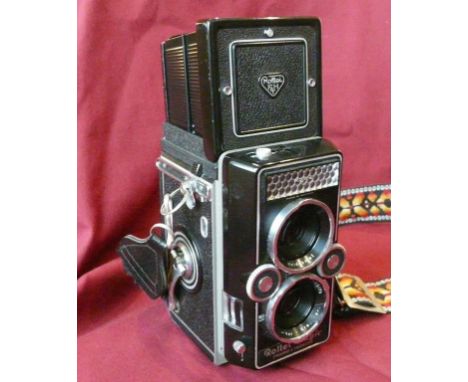 VINTAGE 'ROLLEI MAGIC' CAMERA BY FRANKE & HEIDECKE, SCHNEIDER KREUZNACH LENS, SERIAL NO. 2508935