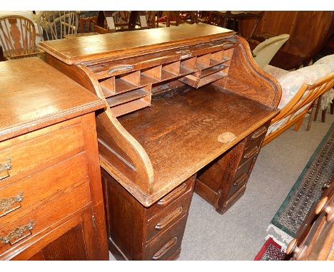 OAK ROLL TOP DESK  (please check important sale information regarding sale room clearance)
