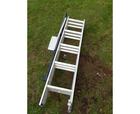 ALUMINIUM LOFT LADDER  (please check important sale information regarding sale room clearance)