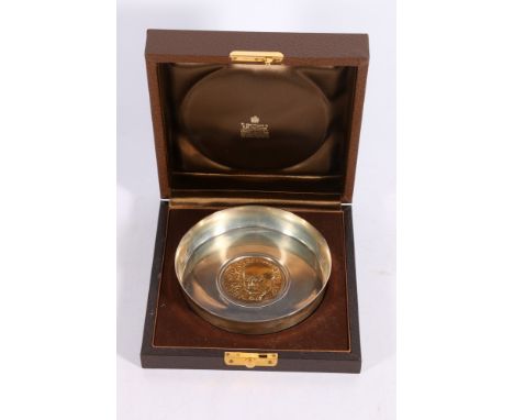 Contemporary silver ashtray bowl with inset medallion commemorating centenary of Sir Winston Churchill, designed by John S Ch