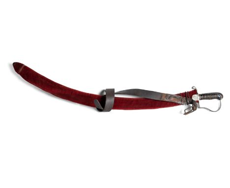 Ras officer's sword in excellent condition. The blade, where we find the initials G.G., is delicately and skillfully engraved