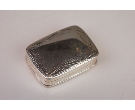 Silver pill box with blank cartouche 