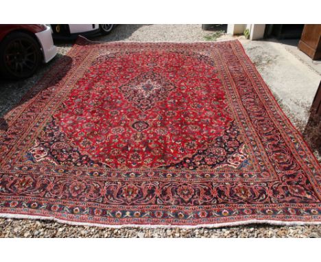 Large hand woven persian Kashan carpet, traditional floral medallion design 