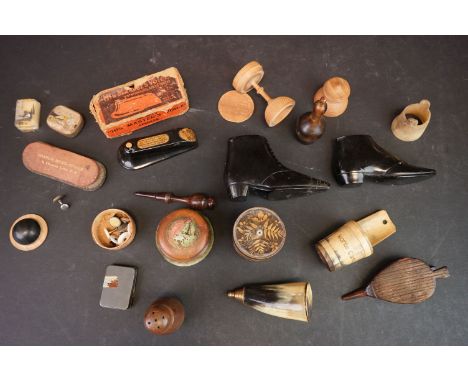 A box of mixed collectables to include snuff boxes and a quantity of HMV record cleaners. 