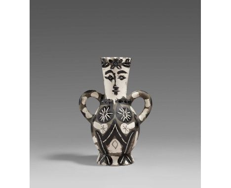 PICASSO CERAMICS, PABLO1881 Malaga - 1973 MouginsTitel: Vase with Two High Handles. Datierung: 1952. Technik: Weißes Steingut