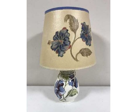 A Moorcroft blue hibiscus pattern table lamp with shade, lamp base 20 cm 