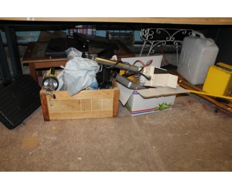 A QUANTITY OF ASSORTED TOOLS. CARAVAN ACCESSORIES. ETC 
