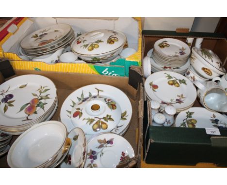 THREE TRAYS OF ROYAL WORCESTER EVESHAM TEA AND DINNER WARE 
