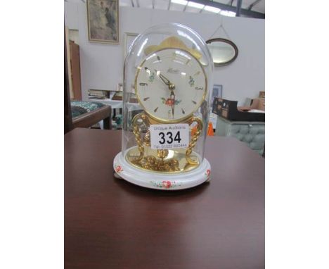 A pretty Kundo anniversary clock