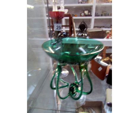 2 art glass vases