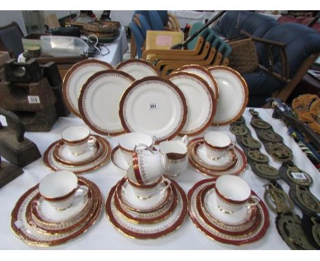A Duchess tea and dinner service