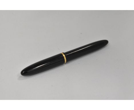 An Evergood button fill fountain pen in black with single band to the cap having Warrented 14ct nib.