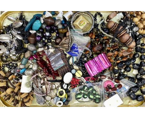 VINTAGE &amp; LATER COSTUME JEWELLERY - a good mixed quantity displayed upon three trays