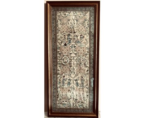 FINELY EMBROIDERED SILK PANEL DEPICTING FIGURES IN GARDEN SETTING, APPROXIMATELY 52 x 20.5cm