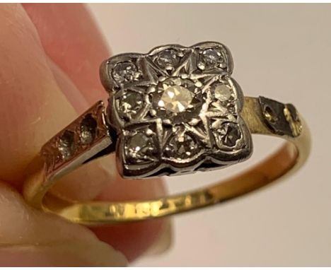 18ct GOLD SQUARE FORMED RING SET WITH EIGHT DIAMONDS APPROX 0.7ct AND ONE DIAMOND APPROX 0.2ct , TOTAL WEIGHT APPROXIMATELY 2