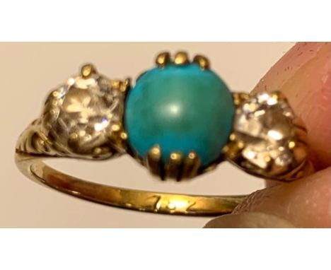 18ct GOLD RING SET WITH TWO APPROX 0.2ct DIAMONDS AND ONE TURQUOISE, WEIGHT APPROXIMATELY 2.5g