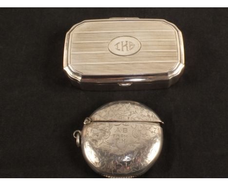A round Silver vesta case with leaf engravings, Birmingham 1905 plus a Silver snuff box marked Sterling