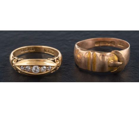 Two gold rings:, a 9ct gold buckle ring, with hallmarks for Chester, 1918, ring size R, width of band ca. 0.9mms, weight ca. 