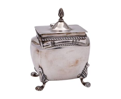 An Edward VII silver tea caddy, maker William Davenport, Birmingham, 1901: of rectangular outline, with shallow domed hinged 