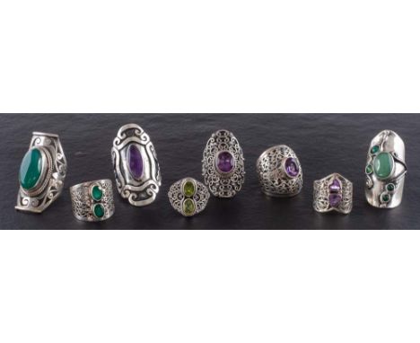 Eight gemset rings,: including amethyst, green chalcedony, aventurine quartz and peridot, six stamped '925', ring sizes O-V, 